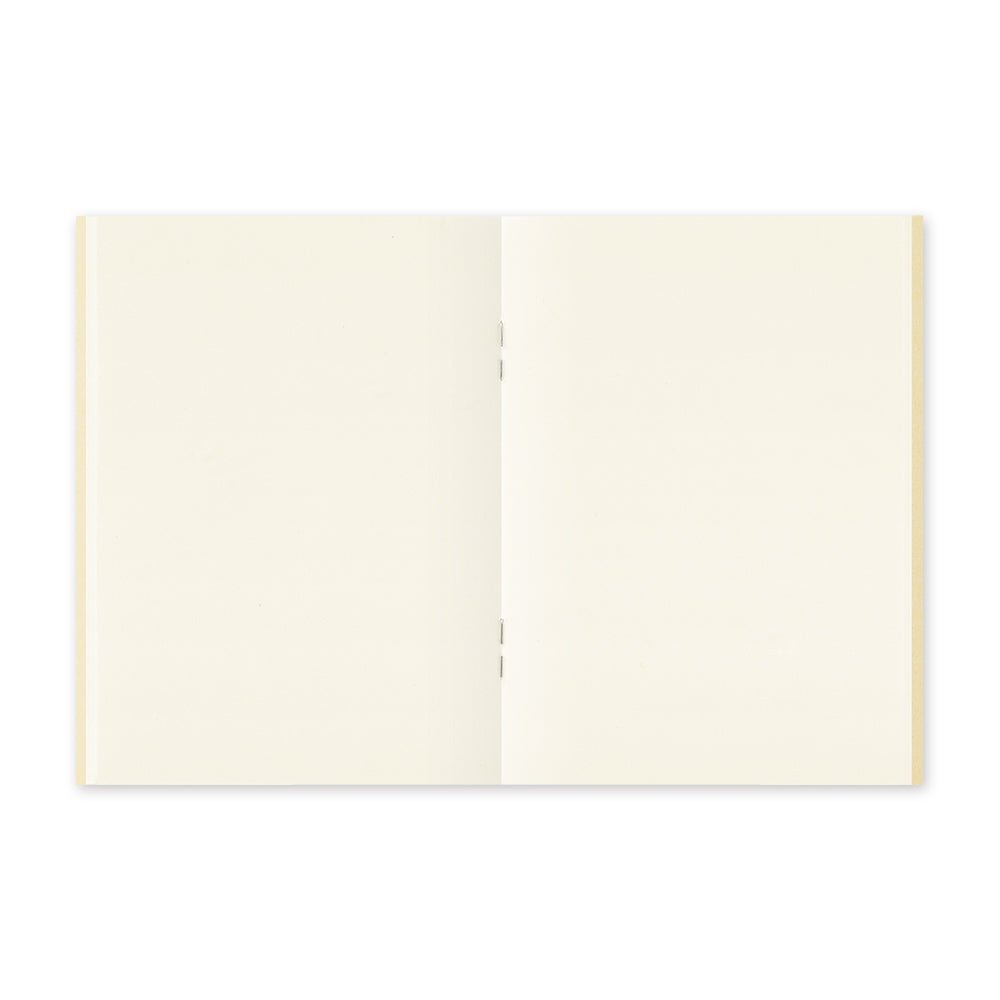 TRAVELER'S notebook Passport Size Refill 013 Blank MD Paper Cream